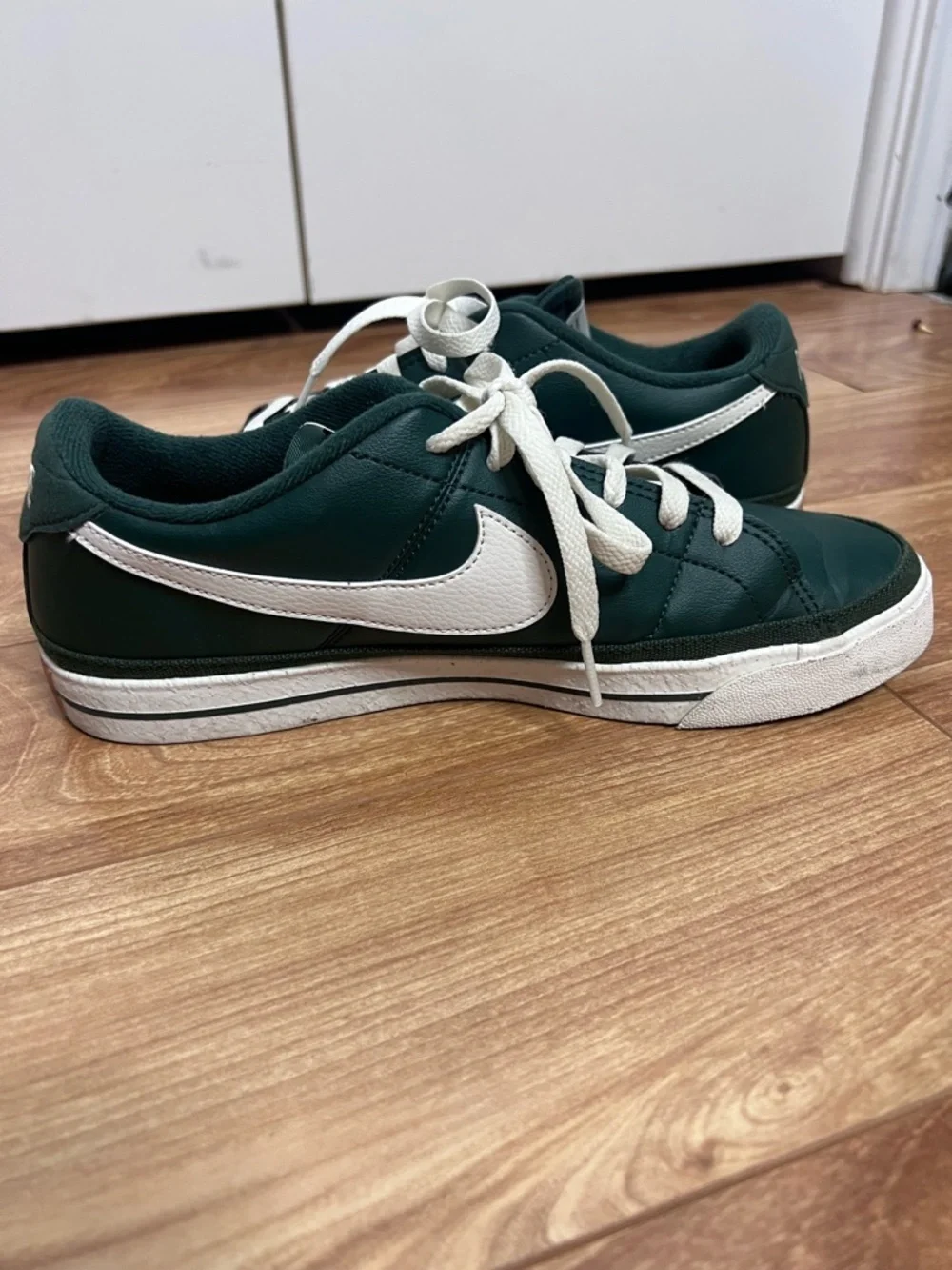 Nike Court Sneakers – Green/White – Men’s 8.5 (Women’s 10) - Picture 7 of 7